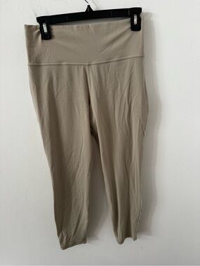 Athleta Transcend 7/8 Tights in Beige